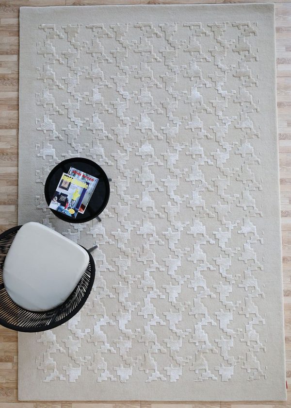 Natural white handmade rug HTWV-131 top view showing soft texture and intricate weaving